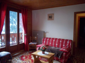 Chalet 2 Pièces, 6 Pers., Proche Centre et Pistes, Balcon Sud/Est, Parking, Animal Admis - FR-1-676-9